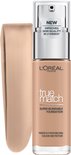 L'Oréal Paris True Match foundation met een swathe van beige foundation ernaast.