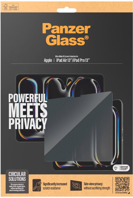 Verpakking van PanzerGlass privacy screenprotector voor iPad Air 13"/iPad Pro 13" met tekst 'Powerful Meets Privacy'.
