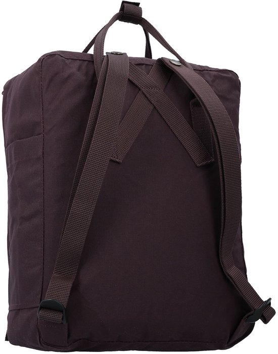 Achterkant van een paarse Fjällräven Kånken rugzak.
