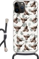 Geschikt voorApple Iphone 14 Pro Max - Crossbody Case - Koe - Schotse hooglander - Dieren - Siliconen - Crossbody - Backcover met Koord - Telefoonhoesje met koord - Hoesje met touw