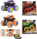 Collage van vier monstertrucks: paarse met limegroene banden, rode met rode banden, oranje met blauwe velgen, en lichtgroene met rode velgen.