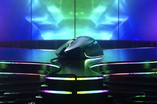 Razer Basilisk V3 - Gaming Muis - RGB - Programmeerbaar - 26.000 DPI - Zwart