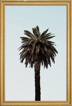 JUNIQE - Poster met houten lijst Palmtree -40x60 /Bruin & Groen