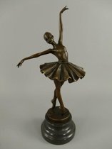 Beeld - Dansende vrouw - Marmeren sokkel - 33 cm hoog