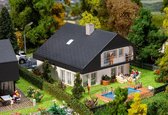 Faller - Dwelling house with sheets roof - FA130642 - modelbouwsets, hobbybouwspeelgoed voor kinderen, modelverf en accessoires