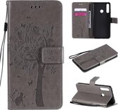 Voor Huawei Y6p Tree & Cat reliÃ«fpatroon Horizontale flip lederen tas met houder & kaartsleuven & portemonnee & lanyard (grijs)