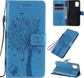 Voor Samsung Galaxy A31 Tree & Cat reliÃ«fpatroon Horizontale flip lederen tas met houder & kaartsleuven & portemonnee & lanyard (blauw)