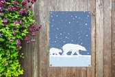 Tuinschilderij Een illustratie van twee ijsberen in de sneeuw - 60x80 cm - Tuinposter - Tuindoek - Buitenposter
