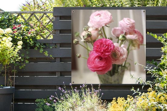 Affiche de jardin Renoncules roses sur fond flou 100x100 cm - Toile de jardin / Toile d'extérieur / Peintures d'extérieur (décoration de jardin)