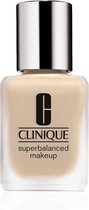 Clinique - Superbalanced make up (L)