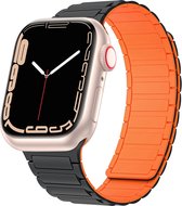 Siliconen bandje - geschikt voor Apple Watch Series 1/2/3/4/5/6/7/8/9/SE/SE 2 met case size 38 mm / 40 mm / 41 mm - zwart/oranje