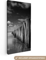 Canvas Schilderij Stormachtig weer zwart-wit fotoprint - 20x40 cm - Wanddecoratie