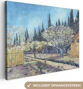 Canvas schilderij 160x120 cm - Wanddecoratie Boomgaard tegen cipressen - Vincent van Gogh - Muurdecoratie woonkamer - Slaapkamer decoratie - Kamer accessoires - Schilderijen