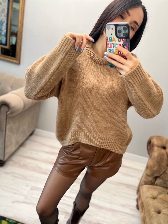 Sweater trui soft knit dames ronde hals en achterkant langer | licht bruin