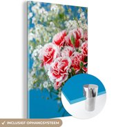 MuchoWow® Glasschilderij 40x60 cm - Schilderij acrylglas - Rood met witte Anjer bloemen - Foto op glas - Schilderijen