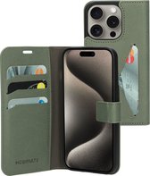 Mobiparts hoesje geschikt voor Apple iPhone 15 Pro - Wallet/Boekhoesje - Eco Leer - Magneet Sluiting - Opberg vakken - Groen