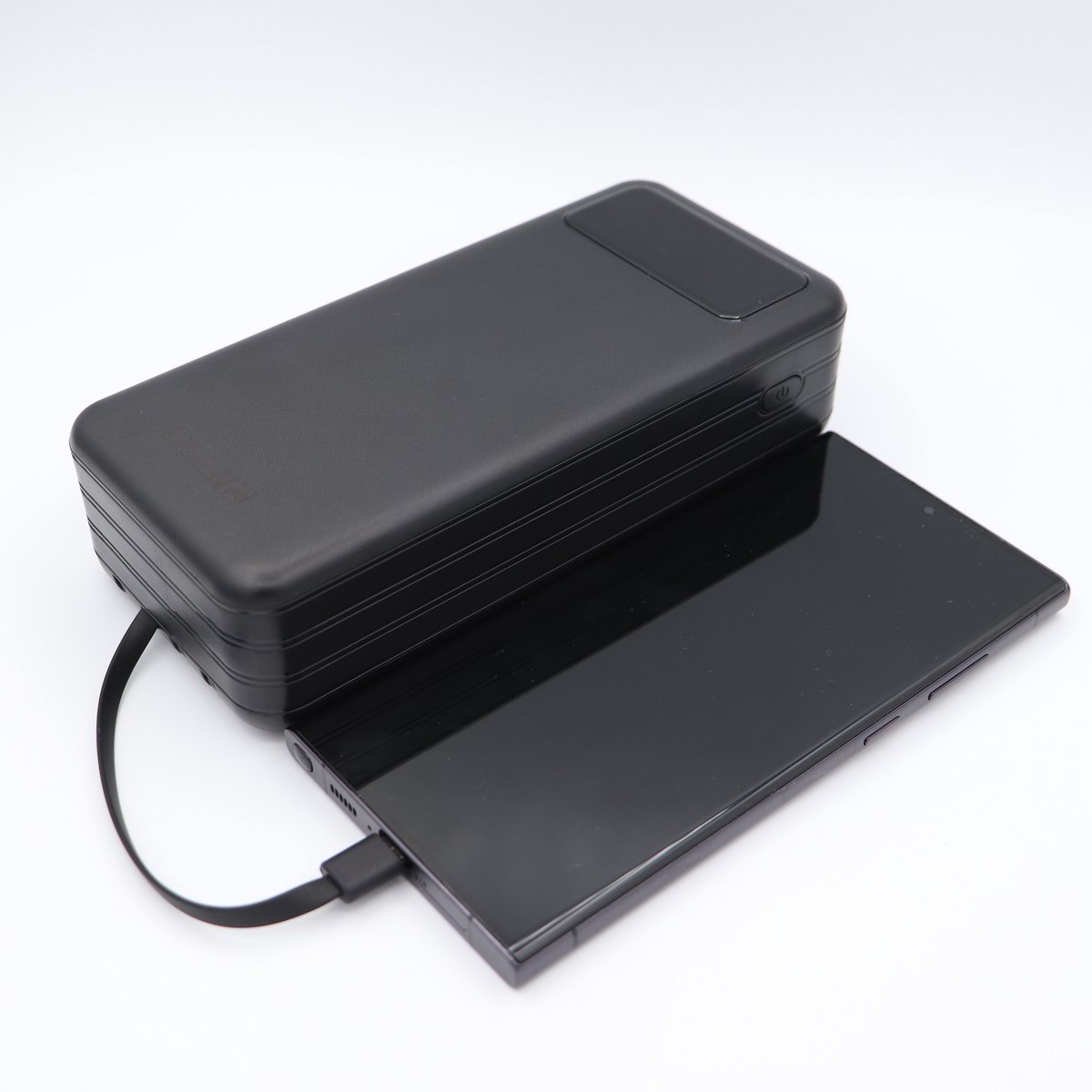 Eisenz Powerbank 40.000 mAh – Snelladen – 4 USB Poorten – LED Display – Draagbare Oplader voor Tablets & Smartphones – Zwart – foto 4