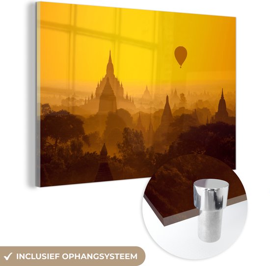 MuchoWow® Glasschilderij 30x20 cm - Schilderij acrylglas - Oranje zonsondergang bij Bagan in Myanmar - Foto op glas - Schilderijen