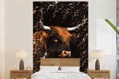 Behang - Fotobehang Dier - Schotse Hooglander - Wild - Breedte 180 cm x hoogte 280 cm