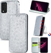 Voor T-Mobile REVVL V + 5G Bloeiende Mandala Reliëfpatroon Magnetische Horizontale Flip Lederen Case met Houder & Kaartsleuven & Portemonnee (Grijs)