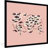 Wereldkaart Kinderen - Roze - Dieren - Schoolplaat - Kinderkamer - 40x40 cm