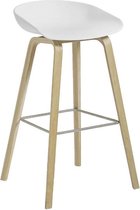 About a Stool AAS 32 - wit - lak op waterbasis - voetbank roestvrij staal - Zithoogte 75 cm