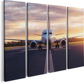 Artaza Canvas Schilderij Vierluik Vliegtuig Op De Landingsbaan  - 80x60 - Foto Op Canvas - Canvas Print