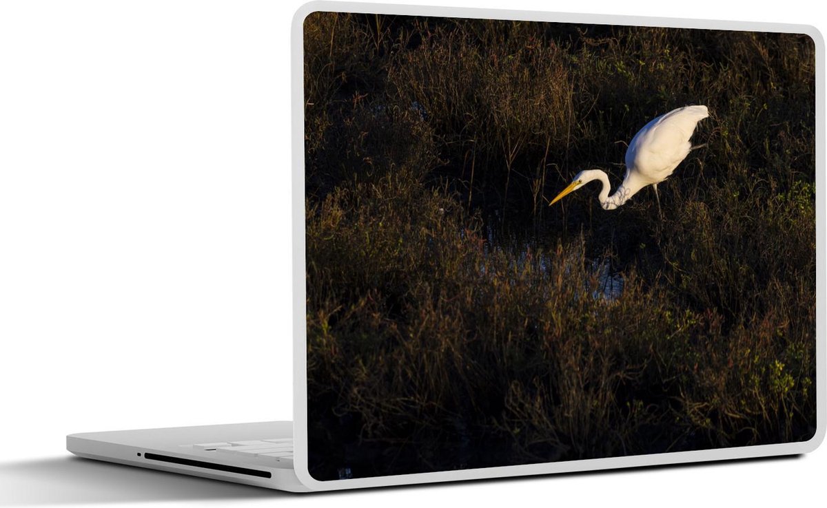 Afbeelding van product SleevesAndCases  Laptop sticker - 12.3 inch - Grote zilverreiger op zoek naar eten