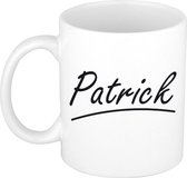 Patrick naam cadeau mok / beker met sierlijke letters - Cadeau collega/ vaderdag/ verjaardag of persoonlijke voornaam mok werknemers