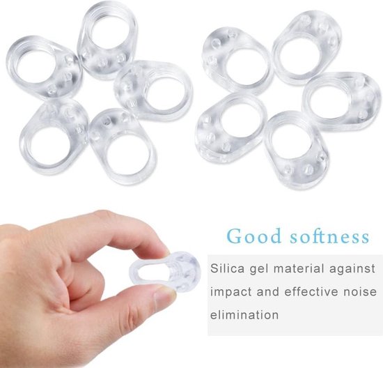 Six anneaux transparents en silicone pour poignées de porte, une main en tient un.