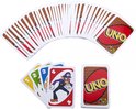 UNO Super Mario speelkaarten met Waluigi en Mario, met stapels kaarten.
