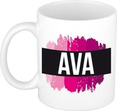 Ava  naam cadeau mok / beker met roze verfstrepen - Cadeau collega/ moederdag/ verjaardag of als persoonlijke mok werknemers