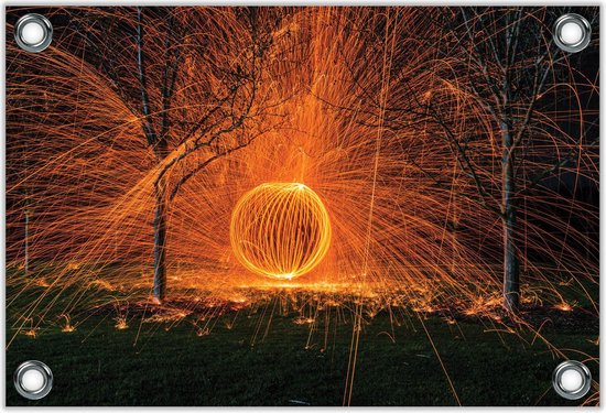 Tuinposter –Oranje Lichtbal tussen de Bomen– 150x100 Foto op Tuinposter (wanddecoratie voor buiten en binnen)