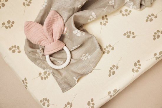 Jollein Bijtring Siliconen Bunny Ears - Wild Rose van Jollein — afbeelding 2