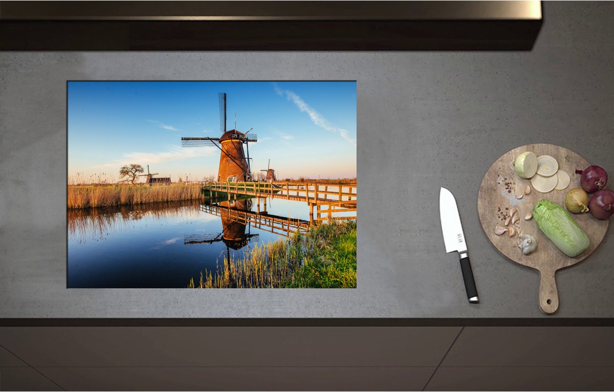 Inductieplaat Beschermer - Bruggetje voor Oer Hollandse Molen - 71x51 cm - 2 mm Dik - Inductie Beschermer - Bescherming Inductiekookplaat - Kookplaat Beschermer van Zwart Vinyl