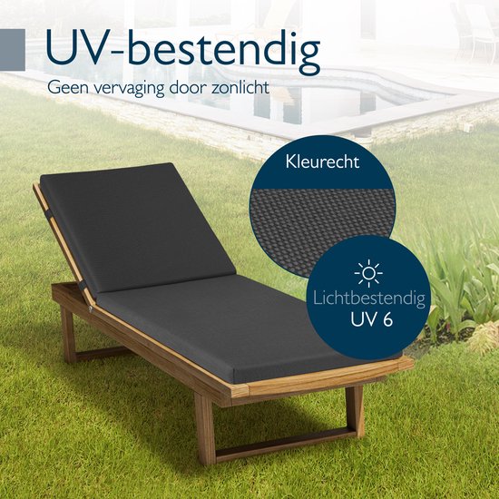 Houten ligstoel met antraciet kussen, UV-bestendig en kleurecht.