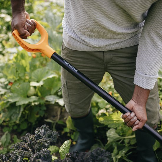 Fiskars Solid™ Spitvork - Tuinvork - Mestvork - 120 cm van Fiskars — afbeelding 3