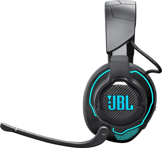 Zwarte JBL Quantum gaming headset met blauwe LED-verlichting op de oorschelpen en een microfoon.