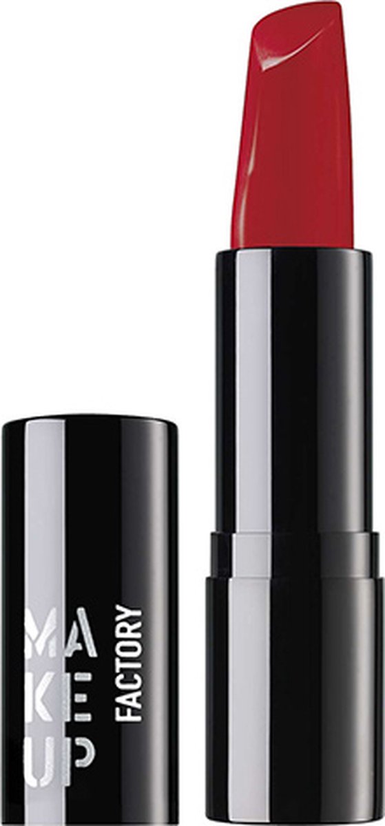 Make up Factory Complete Care Lip Color Red Lips