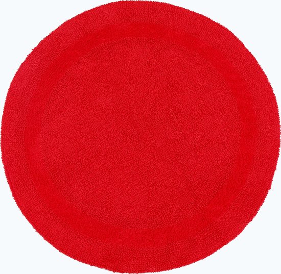 Een ronde, effen rode badmat met een pluizige textuur.