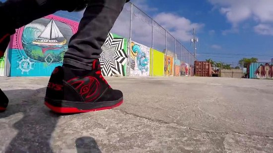 Heelys Rolschoenen LED lampjes - Premium 1 Lo - Zwart - Maat 33 | bol.com