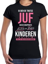 Trotse juf cadeau t-shirt zwart voor dames - wit en roze letters - verjaardag / bedankje / kado shirts - cadeau voor juf / lerares / onderwijzeres XL