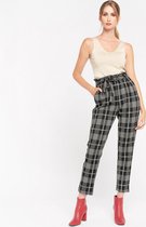 LOLALIZA Broek met ruit en ceintuur met crop - Zwart - Maat 34
