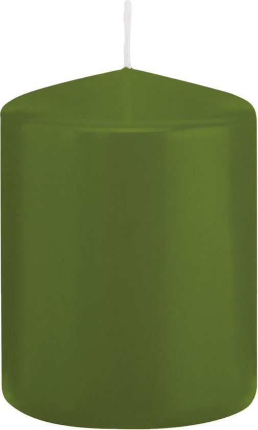 1x Olijfgroene cilinderkaarsen/stompkaarsen 6 x 8 cm 29 branduren - Geurloze kaarsen olijf groen - Woondecoraties