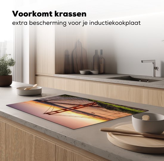 KitchenYeah® Inductie beschermer 81.2x52 cm - Brug - Water - Verenigde Staten - Kookplaataccessoires - Afdekplaat voor kookplaat - Inductiebeschermer - Inductiemat - Inductieplaat mat