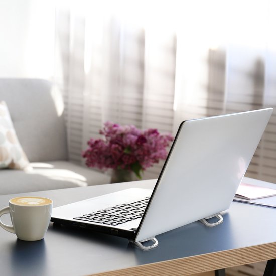 Ergonomische laptop standaard** Met ingebouwde ventilator. aanbieding Ergonomische laptop standaard** Met ingebouwde ventilator. aanbieding