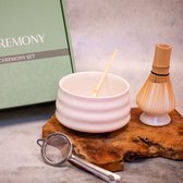 PureVitamins - Matcha 100 % biologique non sucré - Matcha de cérémonie du Japon - Ensemble Premium Inc - 100 grammes - Kom à Matcha en céramique + Garde en Bamboe et cuillère à mesurer en Bamboe - Coffret cadeau - Set Premium
