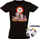 52 Jaar Tijd voor een Feestje Dames T-shirt - Inclusief Happy Birthday zonnebril - 52e verjaardag - shirt kado - jarig