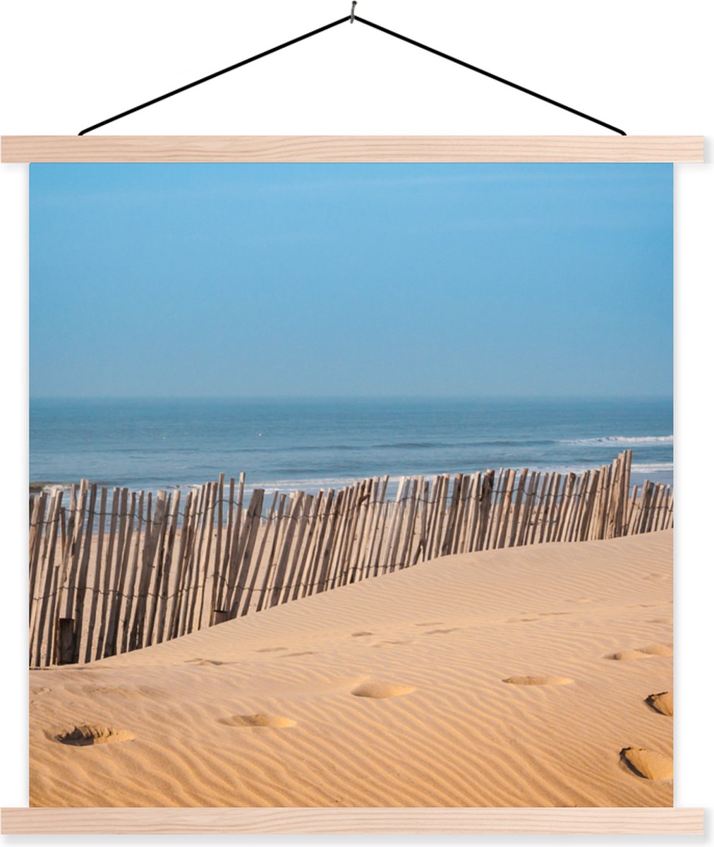 Posterhanger incl. Poster 120x120 cm - Schoolplaat - Strand - Zee - Palen - Textielposter 