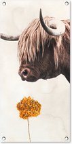 Tuinposter Schotse hooglander - Vintage - Bloem - 40x80 cm - Wanddecoratie Buiten - Tuinposter - Tuindoek - Schuttingposter - Tuinschilderij